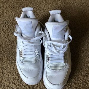 Jordan 4’s retro white